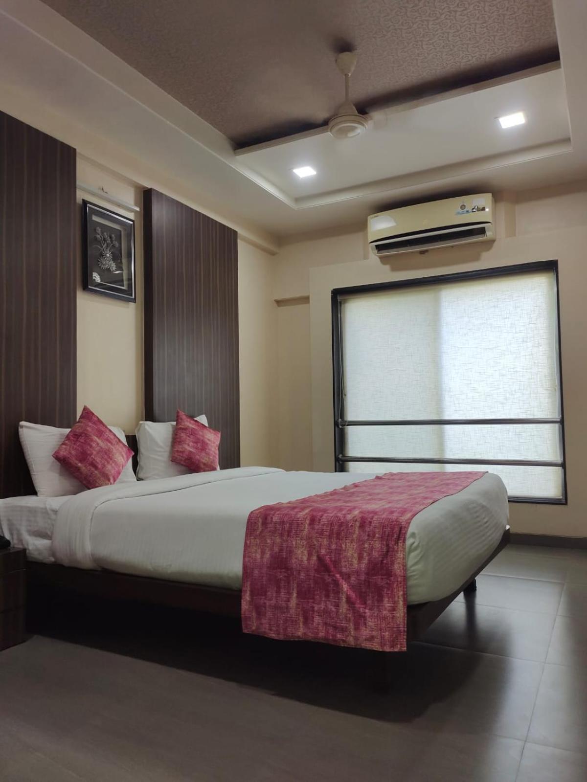 Hotel Yash Executive Aurangābād Exterior foto